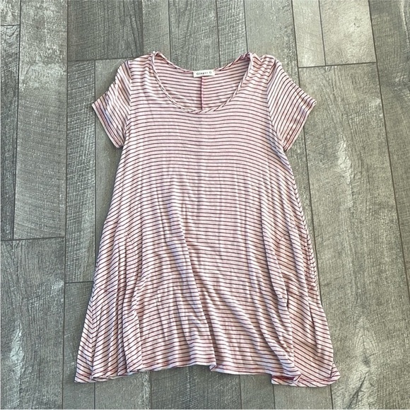 Nordstrom Size Medium Red and White Tunic Style Top with Pockets - Picture 5 of 5